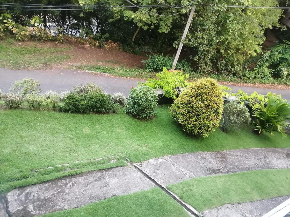 Shalom Lägenhet Peradeniya Exteriör bild